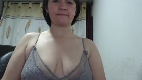 Snapshot of agel_sw1 chatting on September 2025 11:40:01 PM Angel online show from September 2025 11:40:01 PM
