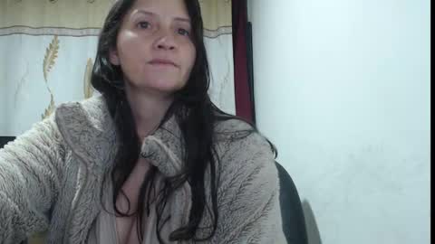 Snapshot of agel_sw1 chatting on October 2025 11:02:01 PM Angel online show from October 2025 11:02:01 PM