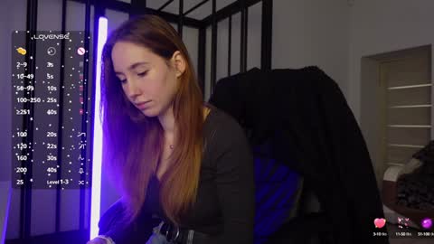 Snapshot of agelina_summer chatting on January 2025 02:07:02 PM Agelina Lilly Laura online show from January 2025 02:07:02 PM