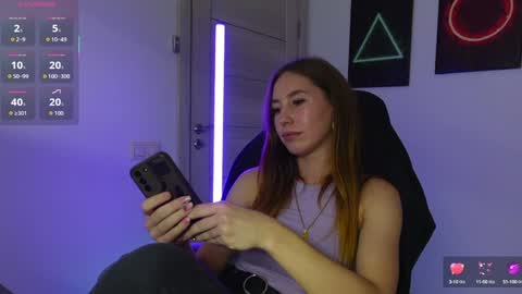 Snapshot of agelina_summer chatting on September 2025 02:51:01 PM Agelina Lilly Laura online show from September 2025 02:51:01 PM