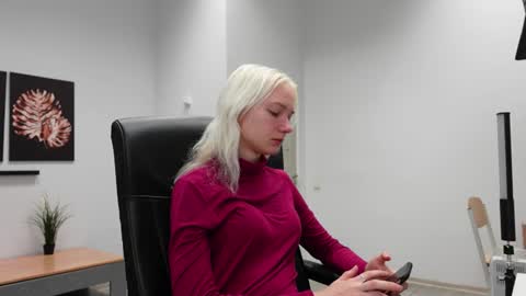 Snapshot of agelina_summer chatting on September 2025 05:52:02 AM Agelina Lilly Laura online show from September 2025 05:52:02 AM