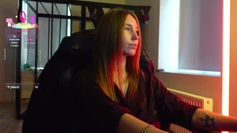 Snapshot of agelina_summer chatting on October 2025 02:05:01 PM Agelina Lilly Laura online show from October 2025 02:05:01 PM