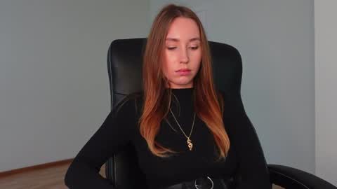 Snapshot of agelina_summer chatting on October 2025 02:07:01 PM Agelina Lilly Laura online show from October 2025 02:07:01 PM