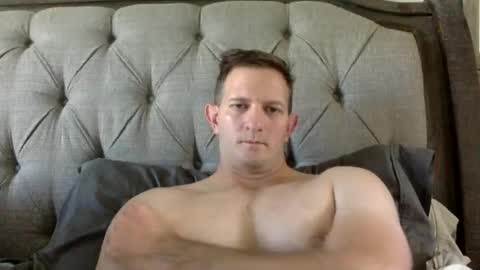 Snapshot of agg3131 chatting on February 2025 01:45:01 AM Andrew G online show from February 2025 01:45:01 AM