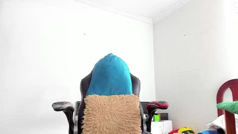 Agustin online show from April 2026 07:26:01 PM