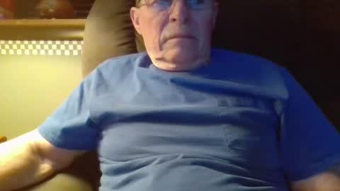 aguynrkfrd online show from December 2024 09:34:02 AM