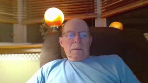 aguynrkfrd online show from October 2025 09:19:02 AM