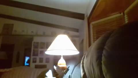 aguynrkfrd online show from December 2025 09:38:01 AM