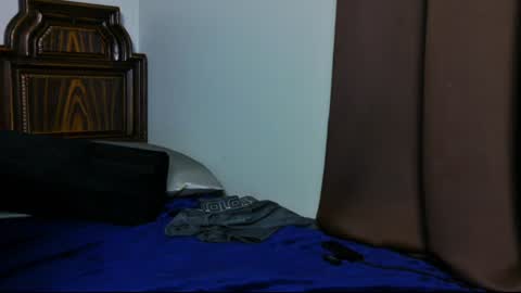 Blue Eyed Handsome Man online show from June 2026 11:10:01 PM