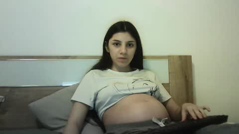 Selena online show from November 2025 05:13:01 PM