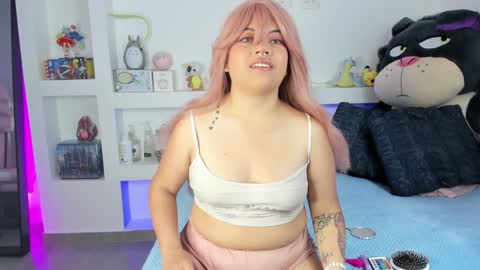 Snapshot of ahri_elderwood chatting on January 2025 04:08:02 AM Ahri help me get to 100  online show from January 2025 04:08:02 AM