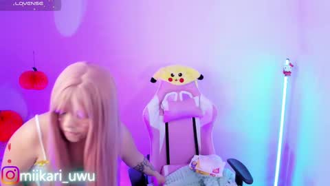 Snapshot of ahri_elderwood chatting on October 2025 03:36:02 AM Ahri help me get to 100  online show from October 2025 03:36:02 AM