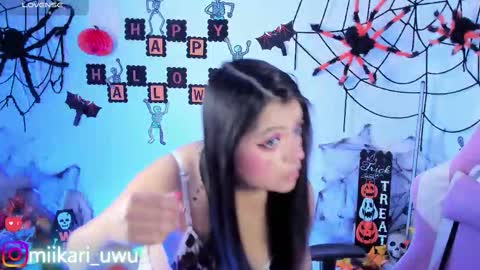 Snapshot of ahri_elderwood chatting on October 2025 05:41:02 AM Ahri help me get to 100  online show from October 2025 05:41:02 AM