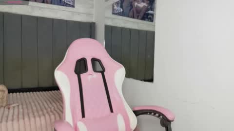 Aida online show from October 2025 11:21:02 PM