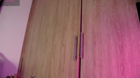 Aida  online show from November 2025 11:42:02 AM