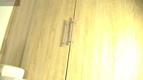 Aida  online show from November 2025 11:27:02 AM