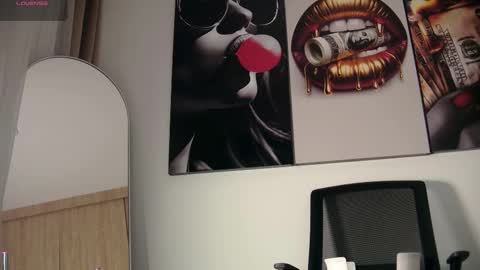 Snapshot of aidaadams chatting on December 2025 11:16:02 AM Aida online show from December 2025 11:16:02 AM