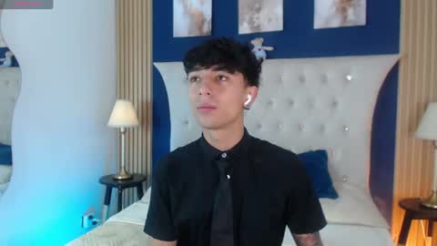 Snapshot of aiden_rivers_ chatting on June 2026 01:15:02 PM Aiden online show from June 2026 01:15:02 PM