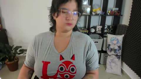 Snapshot of aikadreams chatting on February 2025 01:30:01 PM Catalina online show from February 2025 01:30:01 PM
