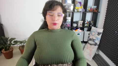 Snapshot of aikadreams chatting on February 2025 12:48:02 PM Catalina online show from February 2025 12:48:02 PM