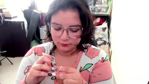 Snapshot of aikadreams chatting on October 2025 09:04:01 PM Catalina online show from October 2025 09:04:01 PM