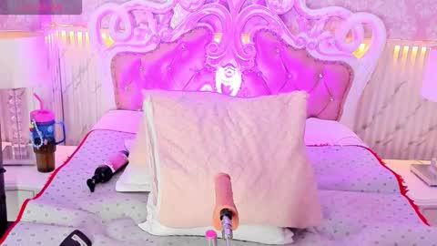 Snapshot of ailee_naughty chatting on November 2025 10:53:02 PM online show from November 2025 10:53:02 PM