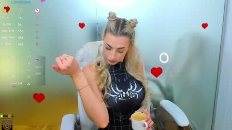 Allie  online show from November 2025 08:38:02 AM