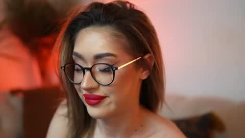 Snapshot of aileenaxa chatting on May 2026 06:46:01 PM Aileen online show from May 2026 06:46:01 PM