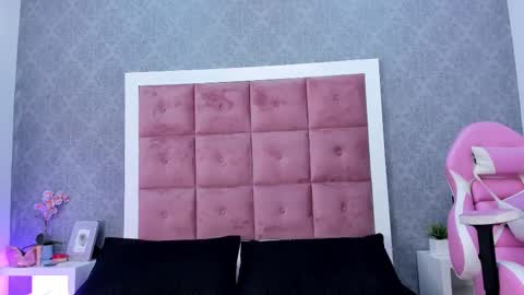 Ailen online show from November 2025 12:15:02 PM