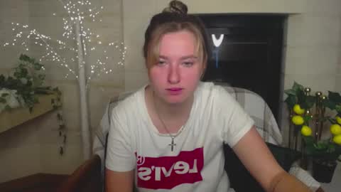 Alisa online show from November 2025 12:16:02 PM