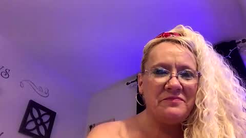 Snapshot of aim2pleaze2024 chatting on January 2025 11:38:01 AM Aimhigher online show from January 2025 11:38:01 AM