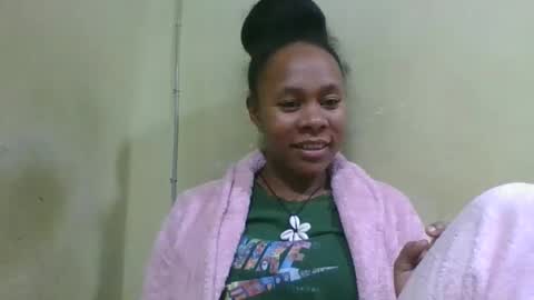 Snapshot of aimee982179 chatting on June 2026 06:46:02 PM aimee982179 online show from June 2026 06:46:02 PM