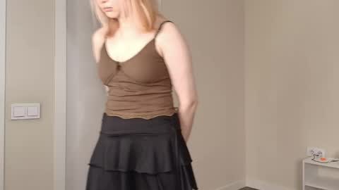 Simona online show from June 2026 04:19:01 AM