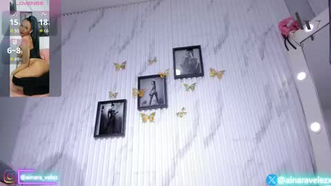 Snapshot of ainaravelez chatting on September 2025 04:31:02 PM AinaraVelez online show from September 2025 04:31:02 PM