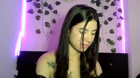 Snapshot of aine_ileana chatting on December 2024 05:00:01 PM J online show from December 2024 05:00:01 PM