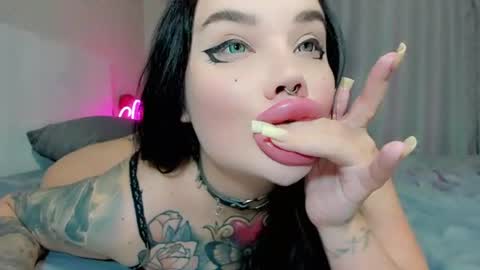 Snapshot of aira_vi chatting on July 2026 12:26:02 AM Aira online show from July 2026 12:26:02 AM