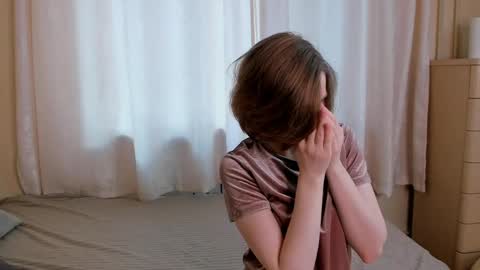 Sofia help me get 50 thumbs up online show from May 2026 05:24:02 AM