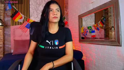 Snapshot of aisha__cambell chatting on June 2026 11:24:02 AM aisha__cambell online show from June 2026 11:24:02 AM