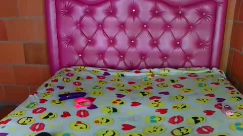 aisha koswell3 online show from October 2025 01:04:02 AM