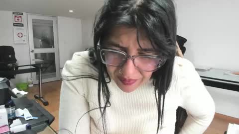 Katie   online show from May 2026 03:30:01 PM