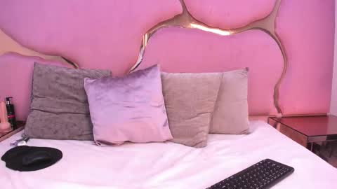 Snapshot of aisha_leenss chatting on February 2026 02:11:02 PM Aisha online show from February 2026 02:11:02 PM