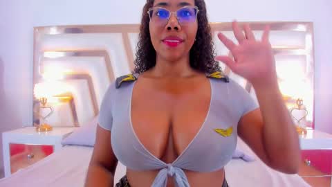 Snapshot of aisharodgers00 chatting on February 2025 08:31:01 PM Aisha Rodgers online show from February 2025 08:31:01 PM