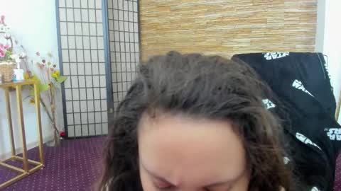 Aisha online show from November 2025 05:53:02 AM