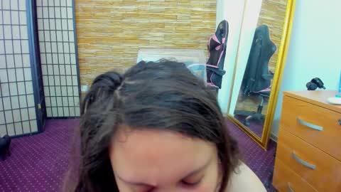 Aisha online show from December 2025 06:20:02 AM