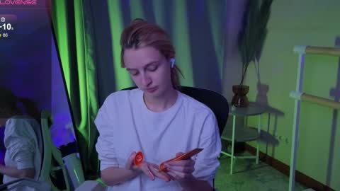 aishiro online show from November 2025 09:12:02 AM