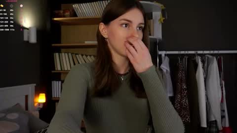 Aliza online show from October 2025 01:06:01 AM