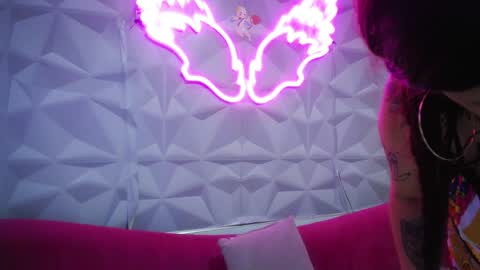 Aitana  online show from April 2026 12:06:02 PM