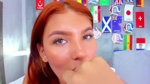 Snapshot of aitanajones1_ chatting on July 2026 07:23:02 AM Aitana online show from July 2026 07:23:02 AM