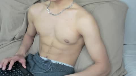 Snapshot of aizen_3 chatting on May 2026 08:00:01 AM AIZEN online show from May 2026 08:00:01 AM