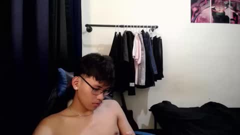 aj_daksxx online show from March 2026 12:32:02 PM